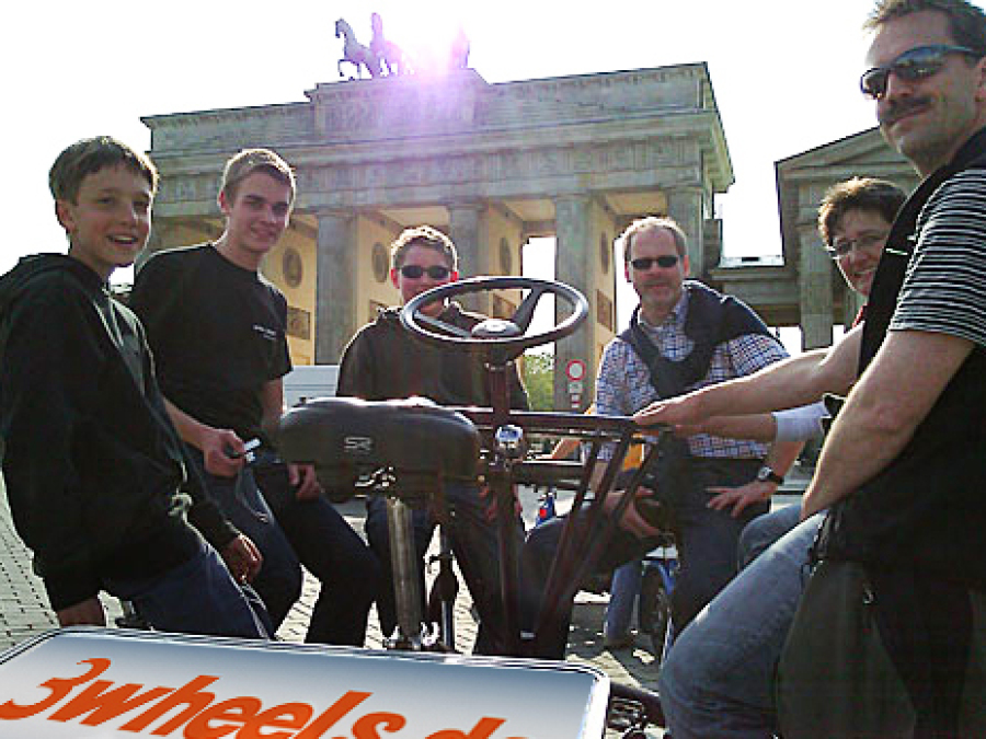 Stadtführung - Fahrradtour - Konferenz Fahrrad Berlin am Brandenburger Tor - 3wheels.de